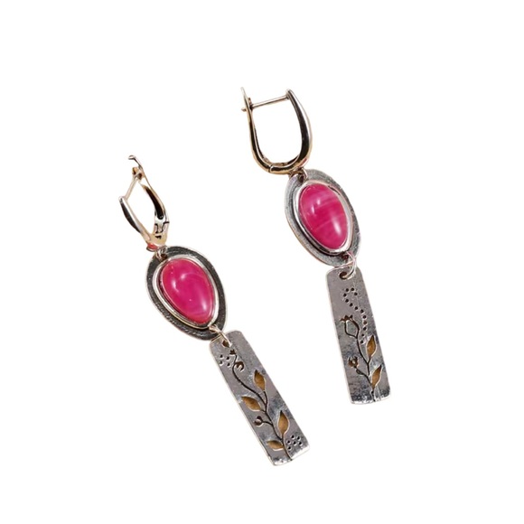 Vintage Style Silver and Pink Gemstone Flower Earrings - Picture 4 of 5